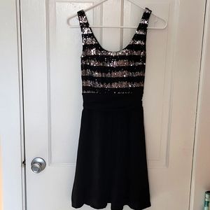 Wet Seal, Size small, Color black